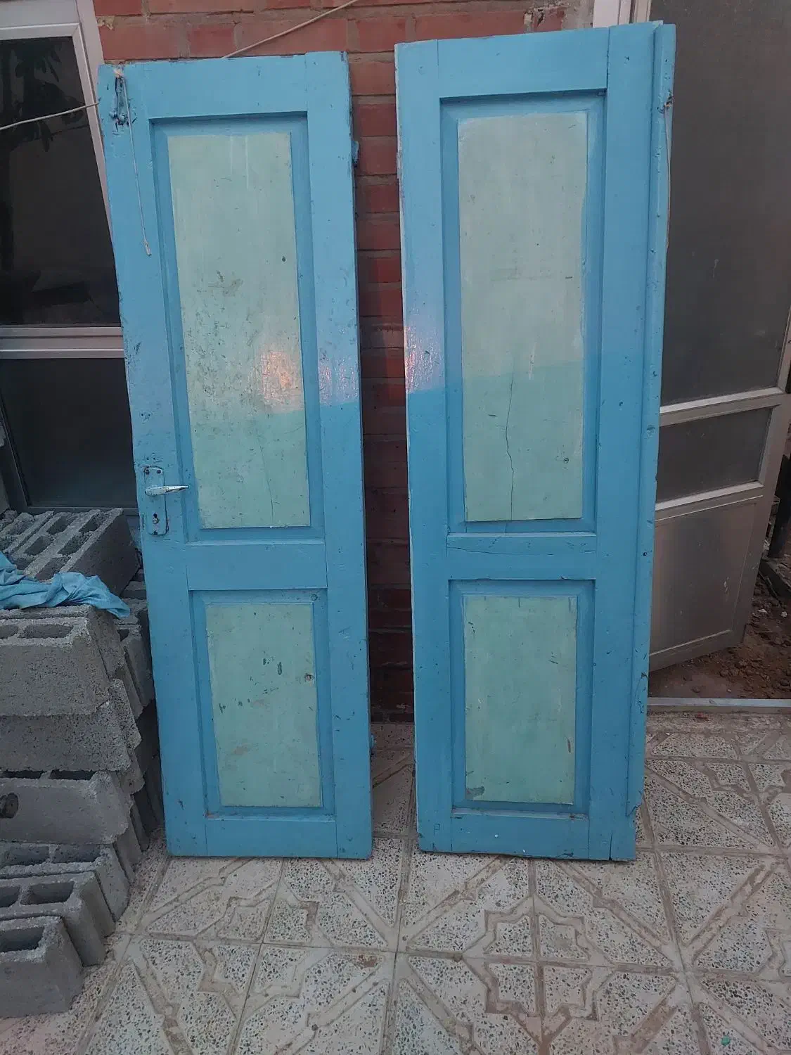 لحاف|رختخواب، بالش، پتو|اهر, |دیوار