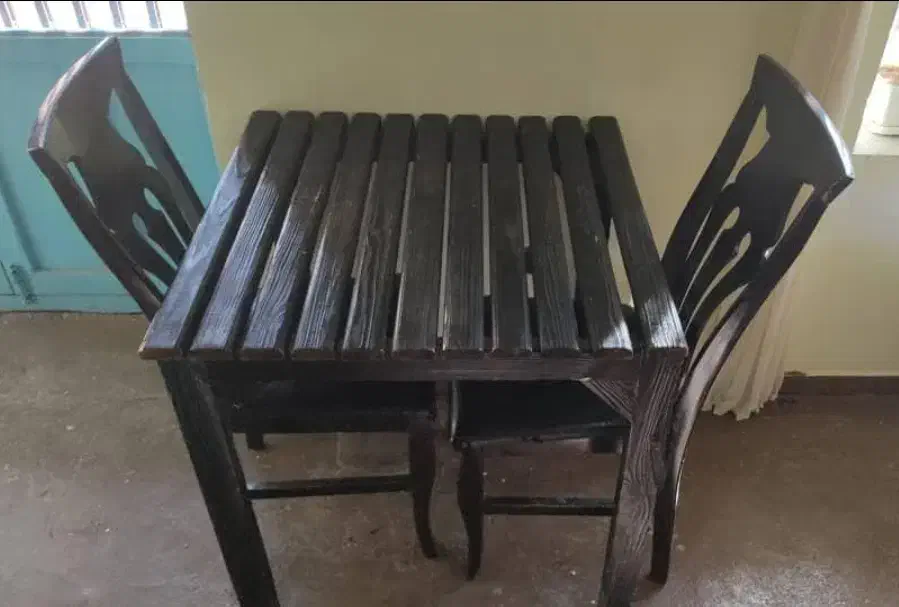 میز و صندلی چوبی|کافی‌شاپ و رستوران|سقز, |دیوار