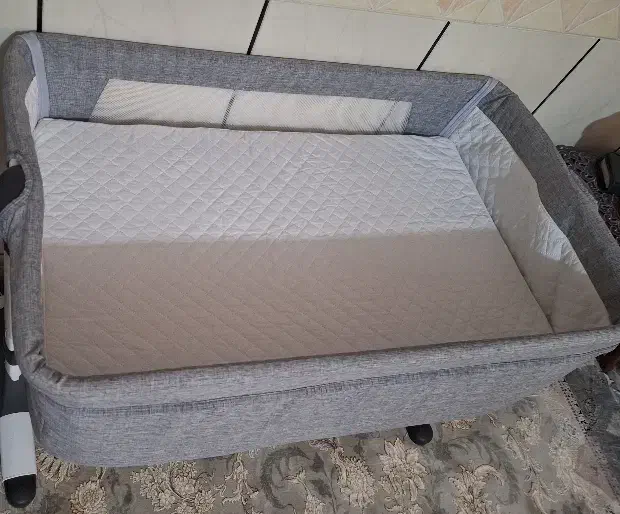 گهواره کنار مادر|تخت و سرویس خواب|قم, پردیسان|دیوار