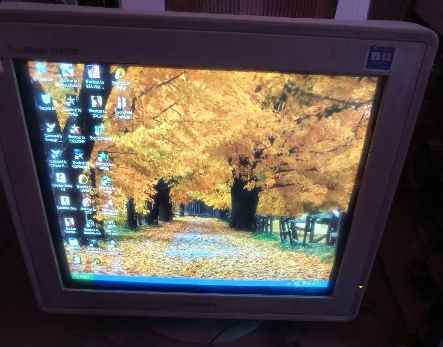 مانیتور 15عدد|قطعات و لوازم جانبی رایانه|تربتحیدریه, طالقانی|دیوار