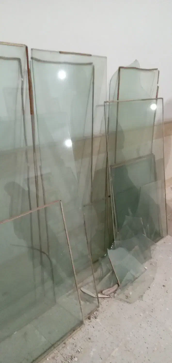 شیشه قدی|مصالح و تجهیزات ساختمان|کاشان, باغ ماجد|دیوار