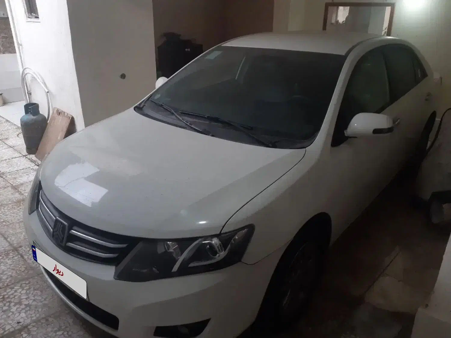 آریو ۹۸ دنده ای موتور بزرگ در حد صفر|خودرو سواری و وانت|تهران, تهرانپارس غربی|دیوار