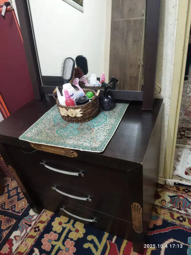 سرویس خواب با تشک|تخت و سرویس خواب|رشت, حمیدیان|دیوار