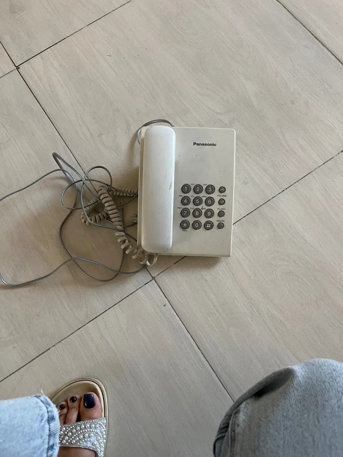 تلفن ثابت|تلفن رومیزی|ری, صفاییه (چشمه علی)|دیوار