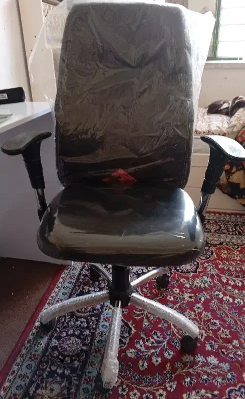 صندلی بانکی که برای مطالعه هم به کار میره|صندلی و نیمکت|زاهدان, |دیوار