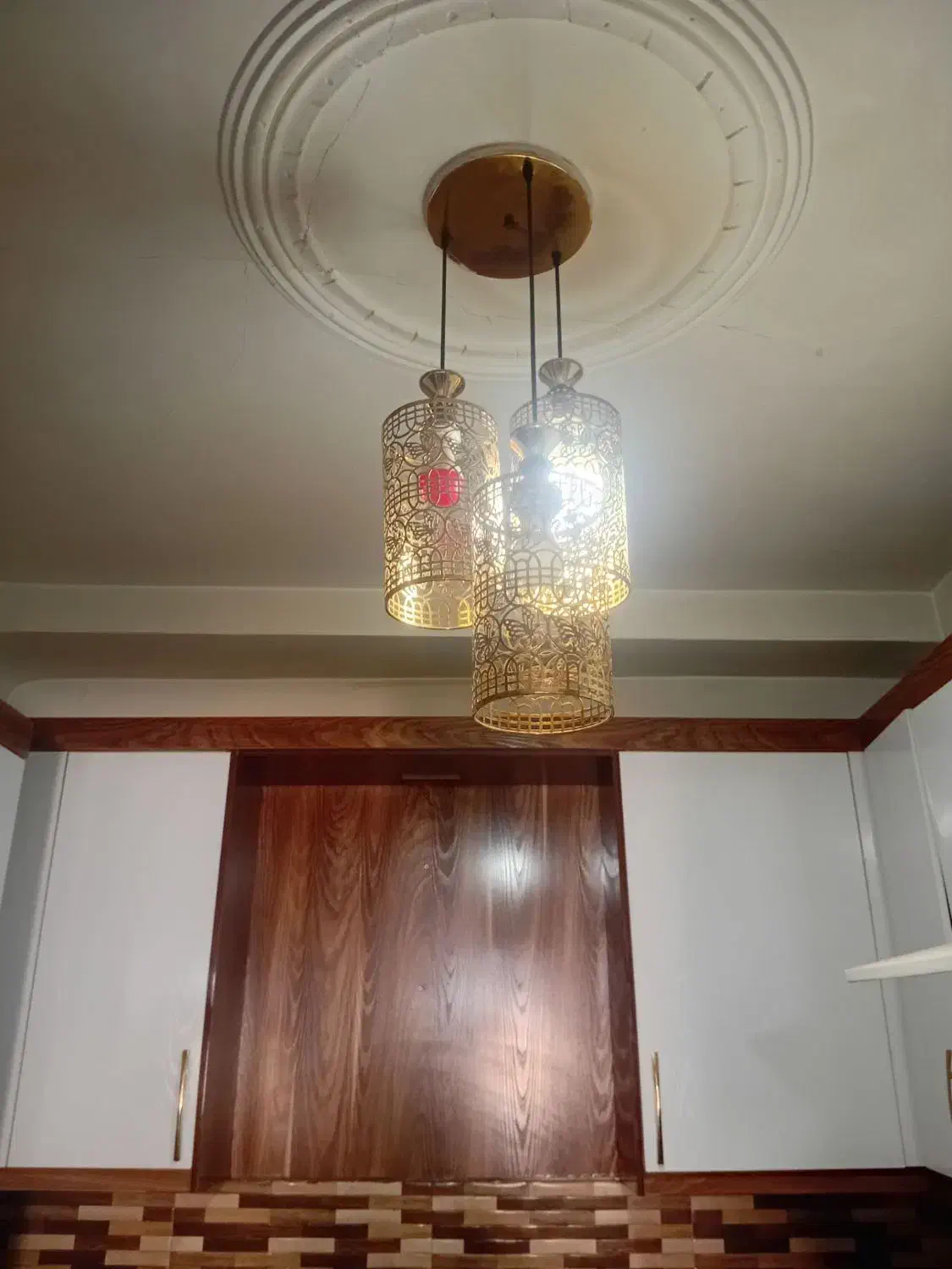 لوستر.  زیبا سالم|لوستر و چراغ آویز|رباط‌کریم, نصیرشهر|دیوار