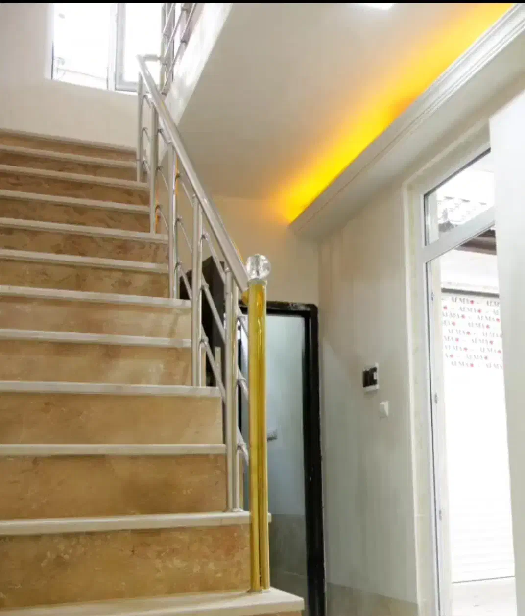 کاشی کاری، سنگ کاری، جوشکاری و خرده کاری|خدمات پیشه و مهارت|رودسر, |دیوار