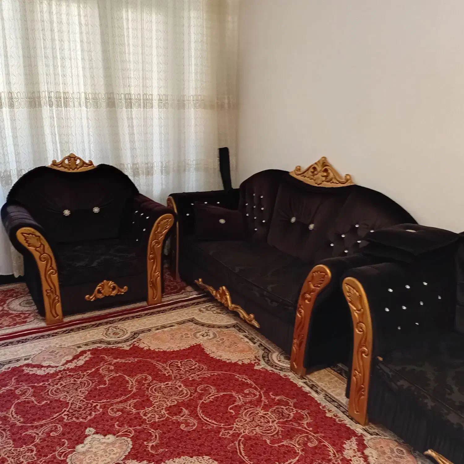 فروش یک دست مبل ۸ نفره +جلومبلی‌وبوفه|مبلمان خانگی و میز عسلی|مهاباد (آذربایجان غربی), |دیوار