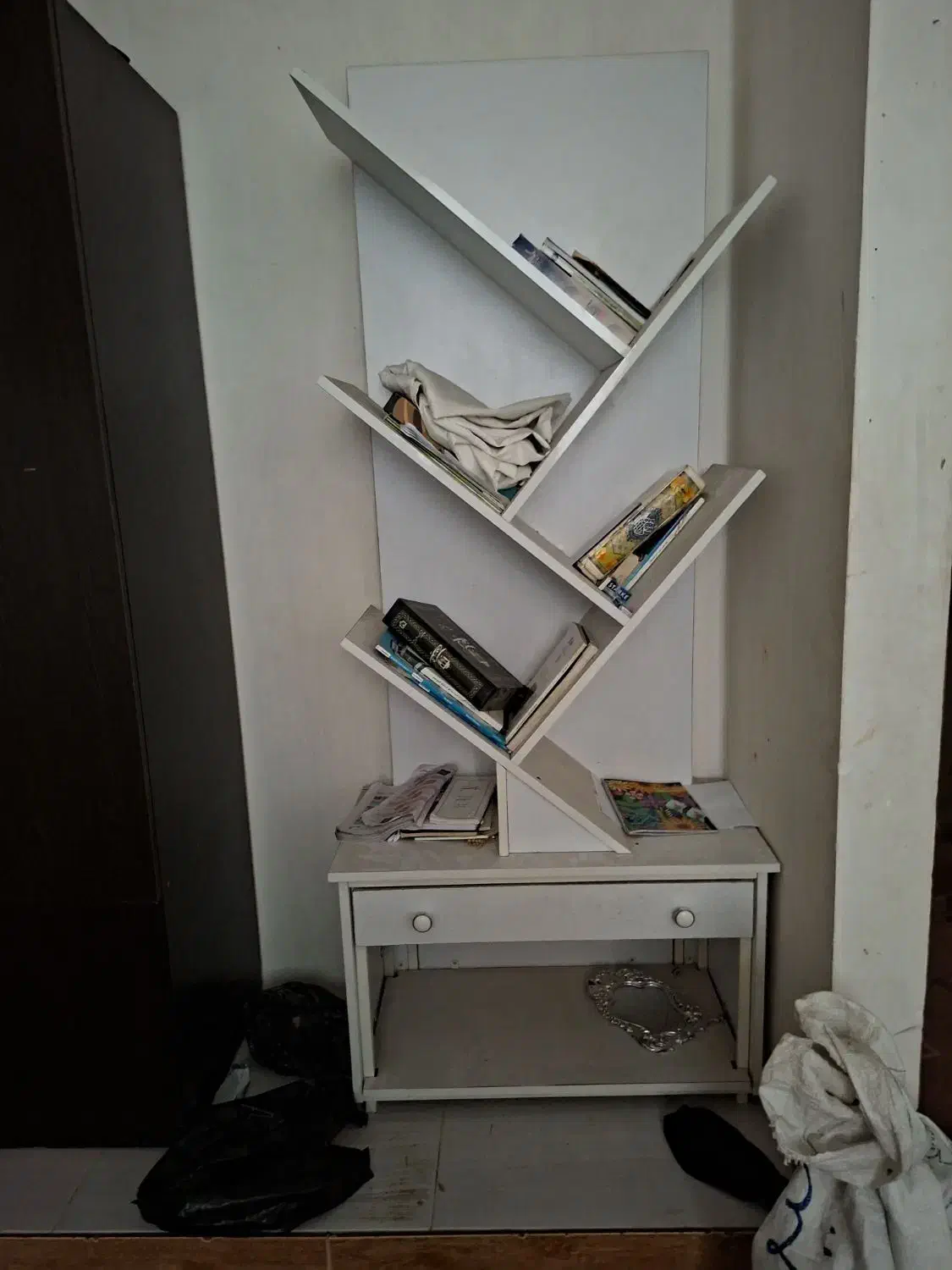 کتابخانه|کتابخانه، شلف، قفسه‌های دیواری|بروجرد, |دیوار