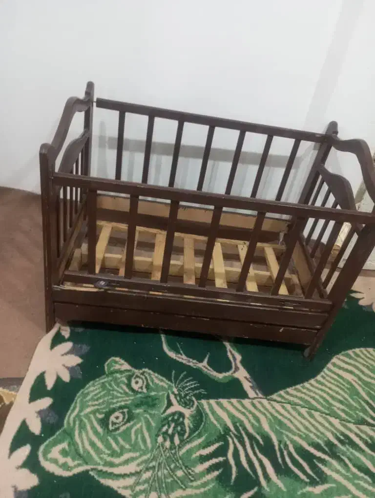 تخت (گهواره )کودک|تخت و صندلی بچه|دزفول, |دیوار