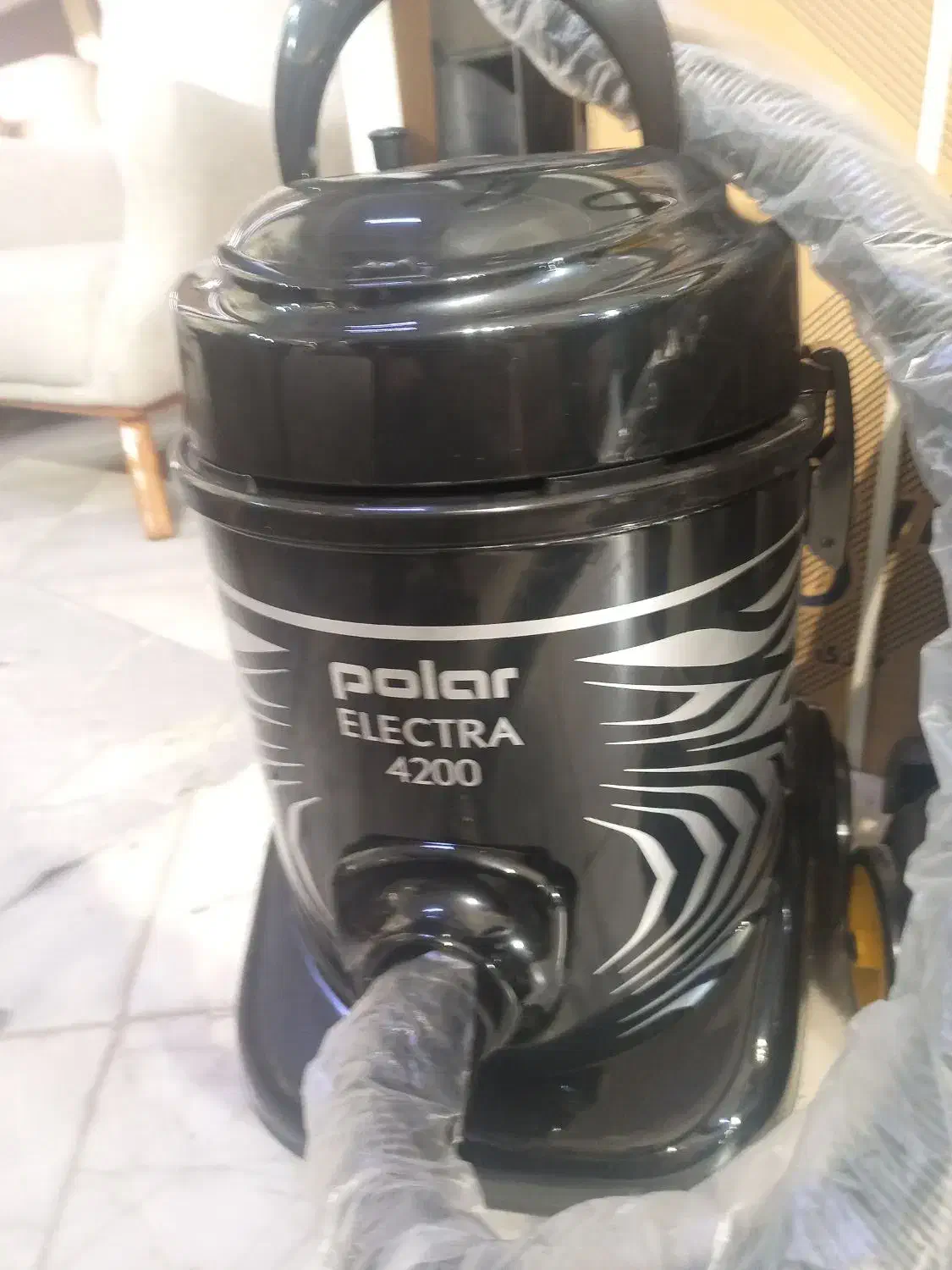 سرای قوی سپید(جارو برقی سطلی، آب و خاک)|جاروبرقی، جارو شارژی، بخارشو|مشهد, چهارچشمه|دیوار