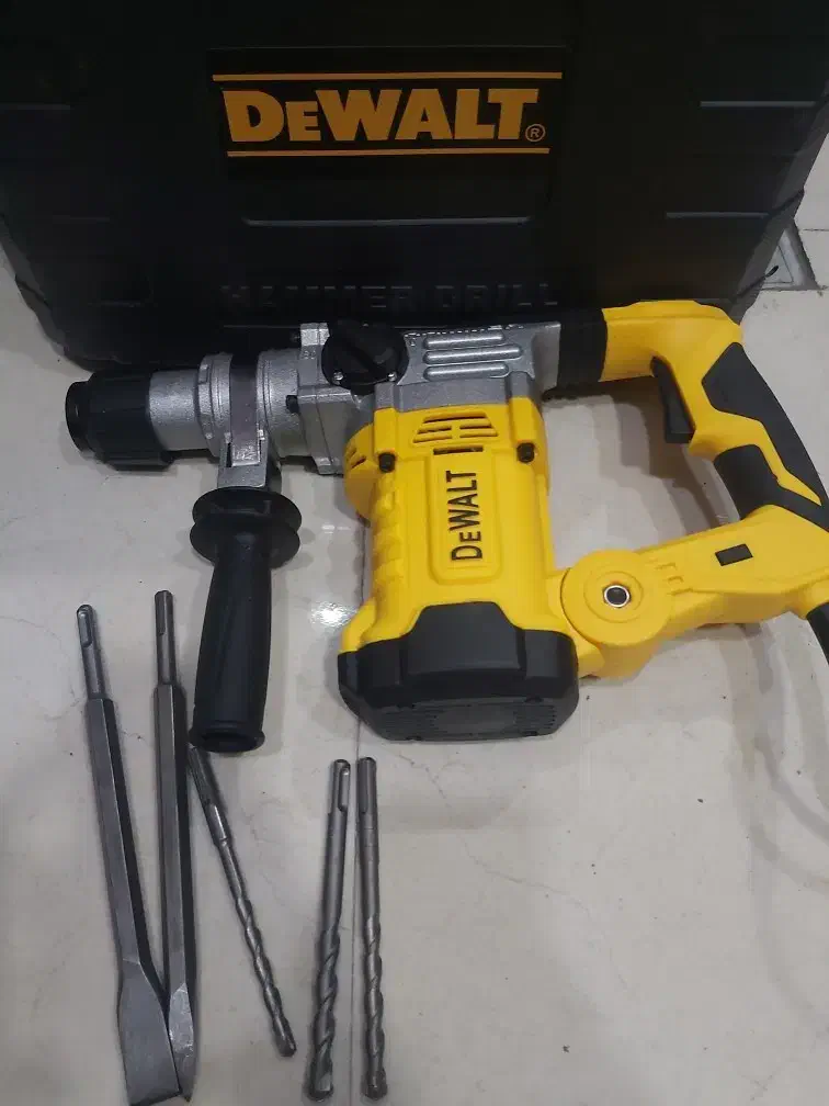 هیلتی دو کاره ۷ کیلویی دیوالت دریل هیلتی و بتن کن|مصالح و تجهیزات ساختمان|قدس, شهرقدس|دیوار