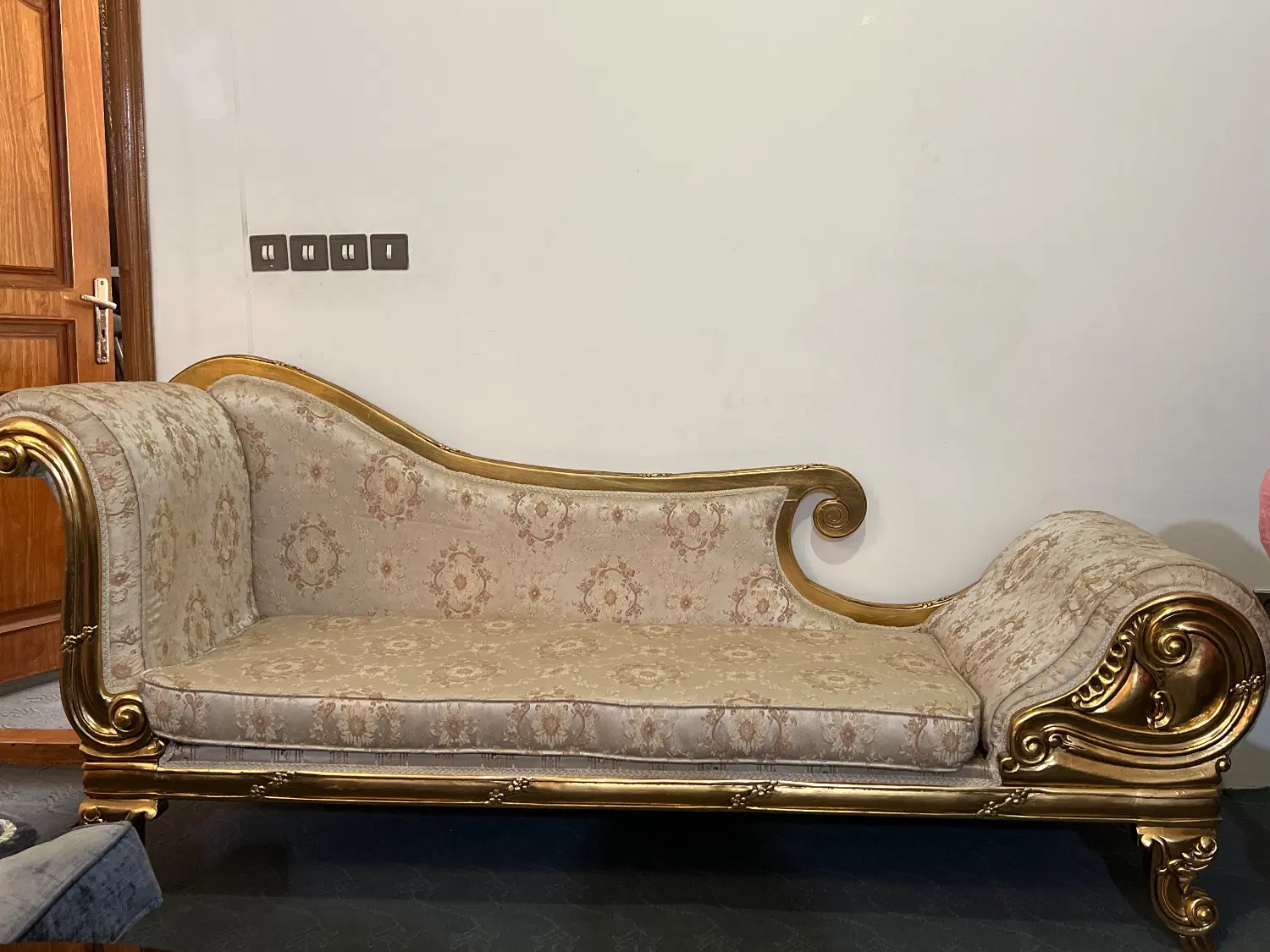 شزلون|مبلمان خانگی و میز عسلی|اردبیل, |دیوار