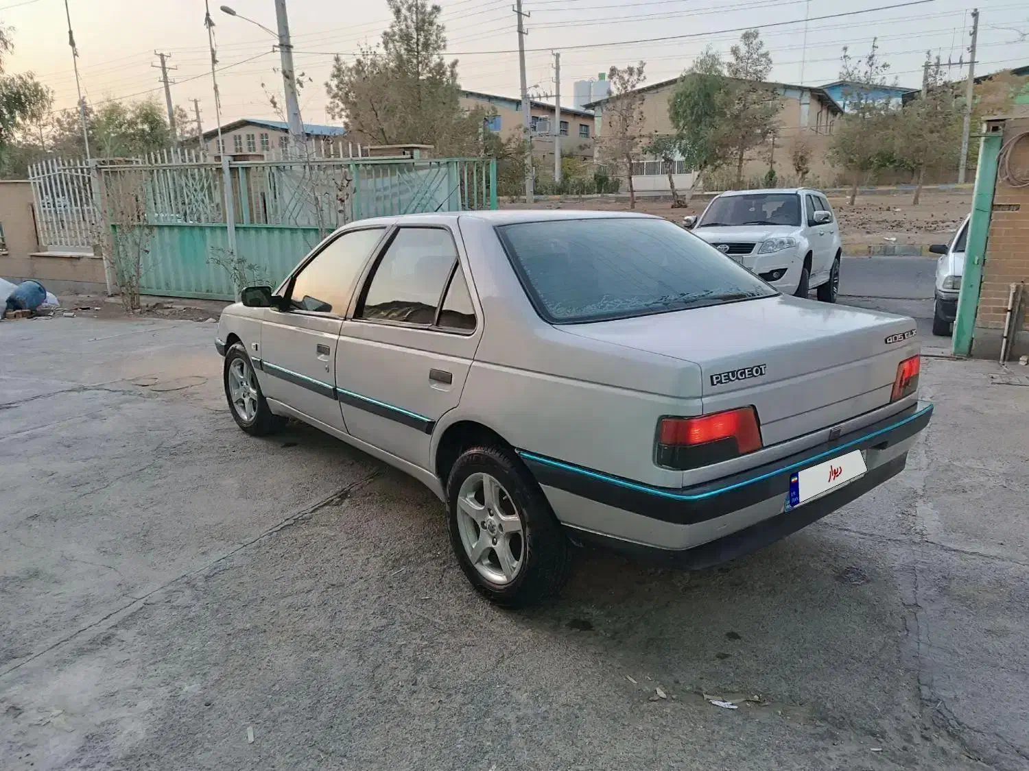 ۴۰۵مدل ۸۸ رینگ ولاستیک دار|خودرو سواری و وانت|ری, ولی آباد|دیوار