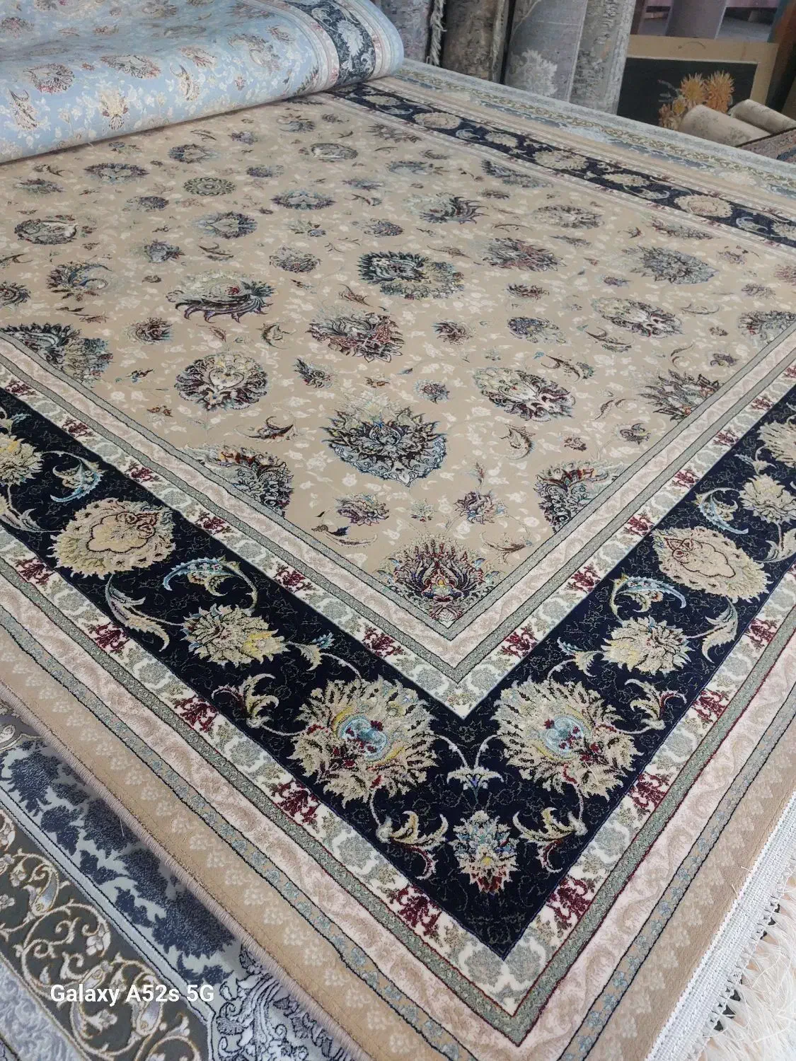 فرش ۶متری ۱۲۰۰شانه|فرش|محمدیه-قزوین, |دیوار