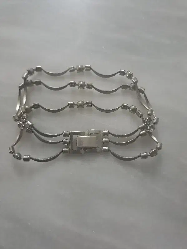 دستبند|بدلیجات|دورود, |دیوار