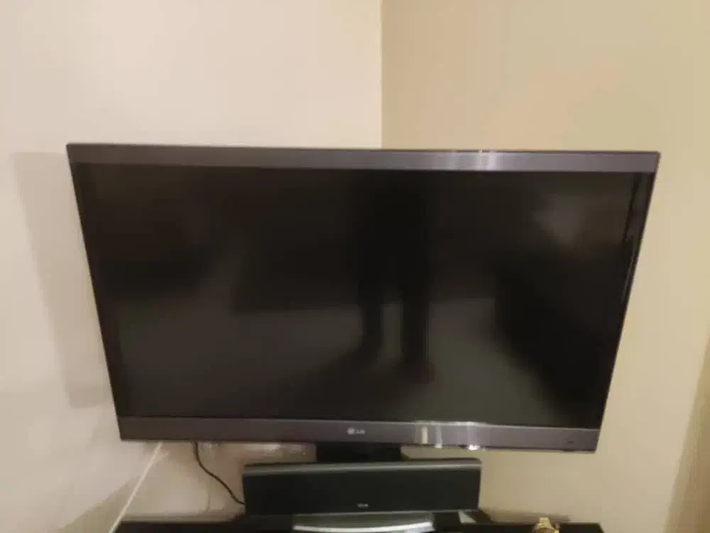 تلویزیون ال جی ۴۲ اینچ|تلویزیون و پروژکتور|تهران, اکباتان|دیوار