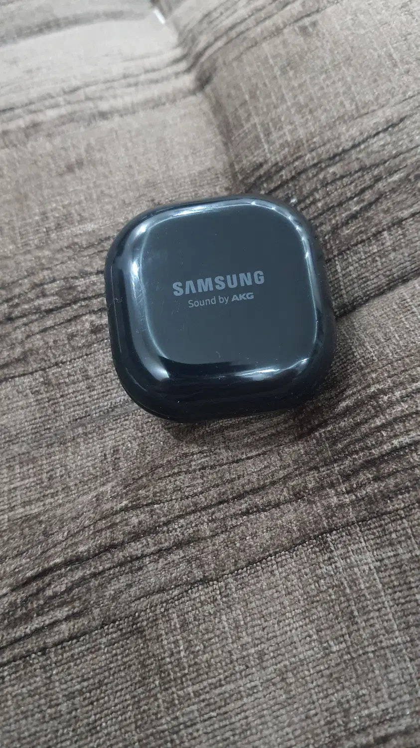 Airbuds live samsung|لوازم جانبی موبایل و تبلت|صدرا-فارس, فاز ۱|دیوار