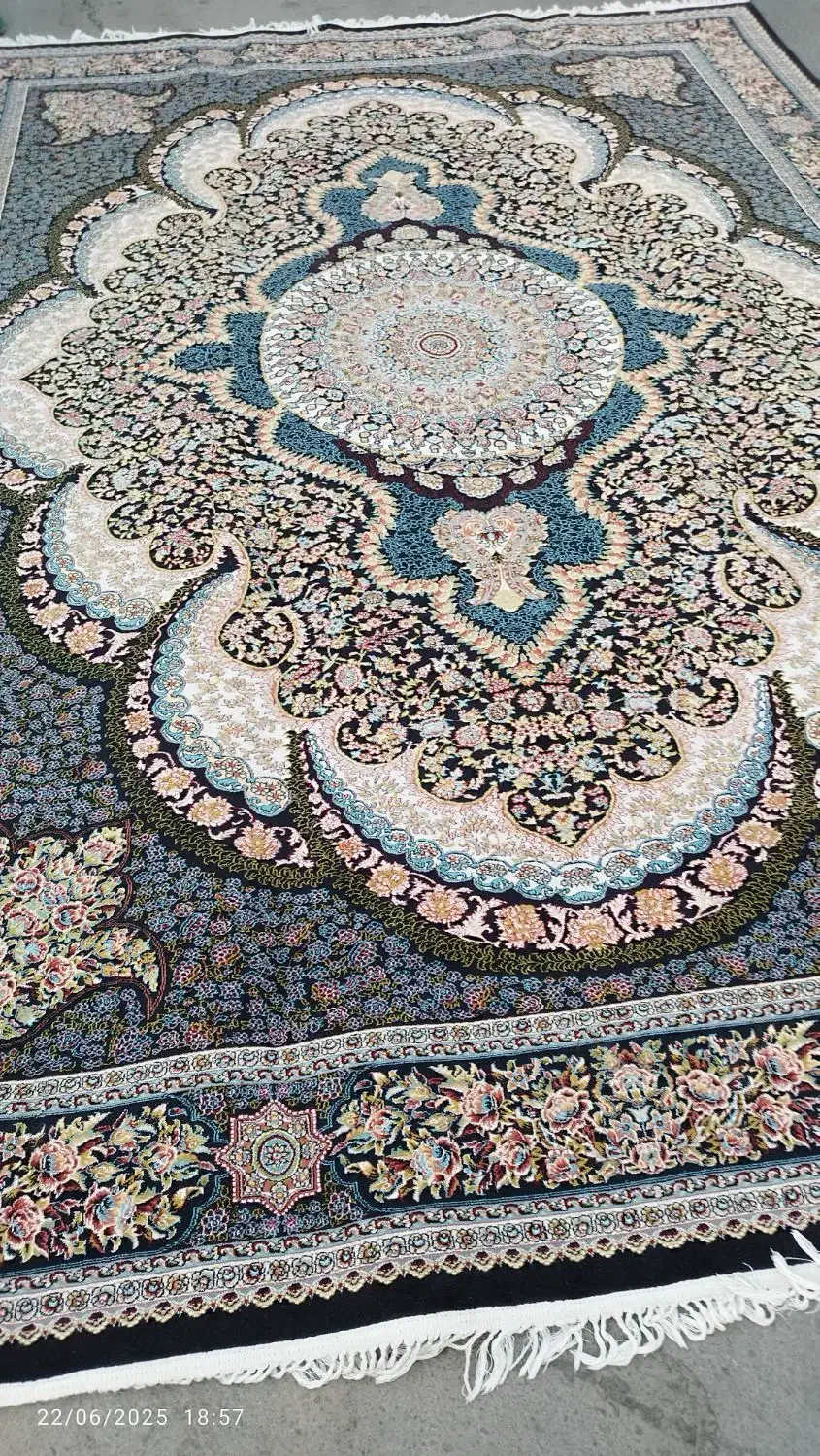 یک جفت ۱۲ متری سورمه ای|فرش|پاکدشت, حصار امیر|دیوار