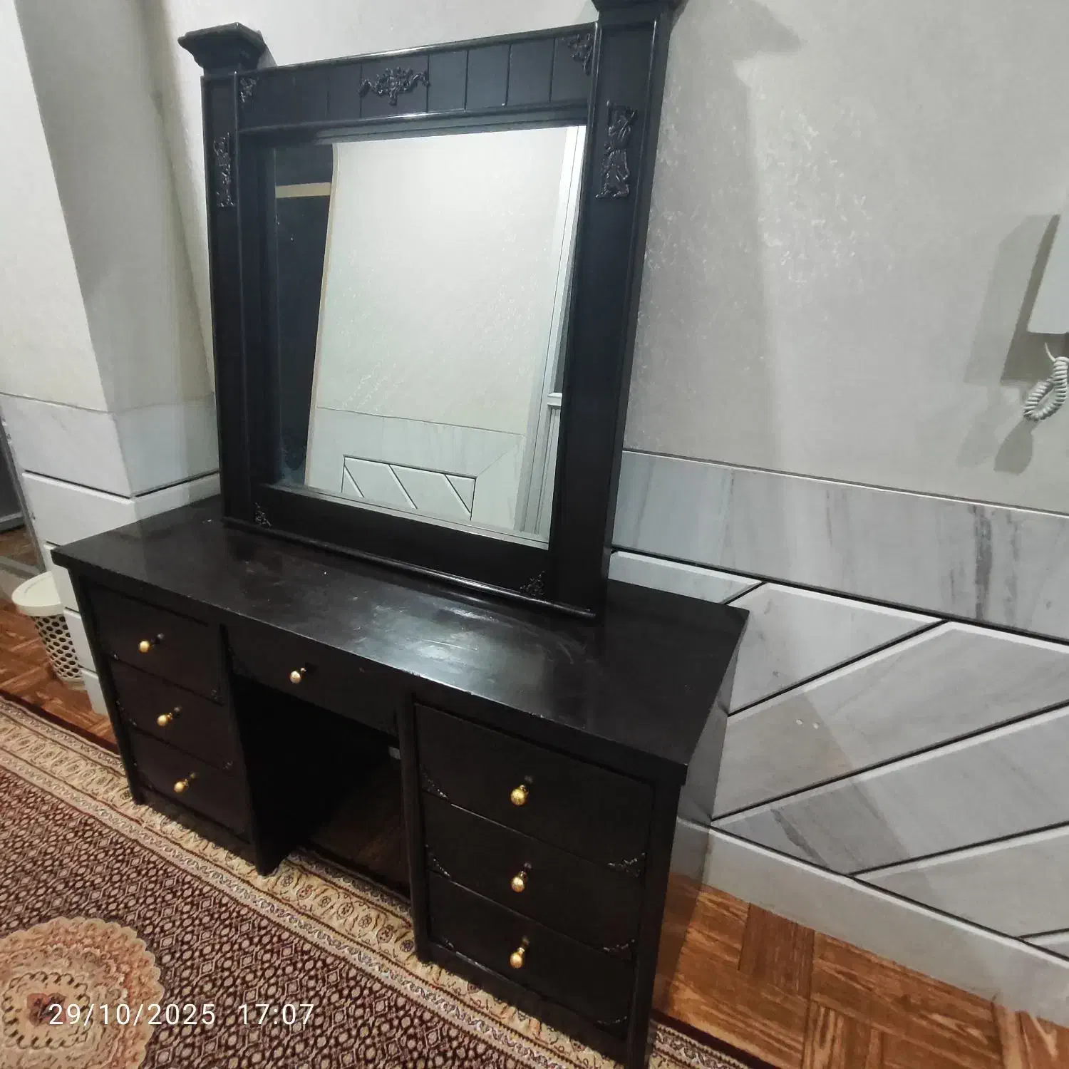 میز آرایشی تمیز|بوفه، ویترین، کنسول|نجف‌آباد, مولوی شمالی|دیوار