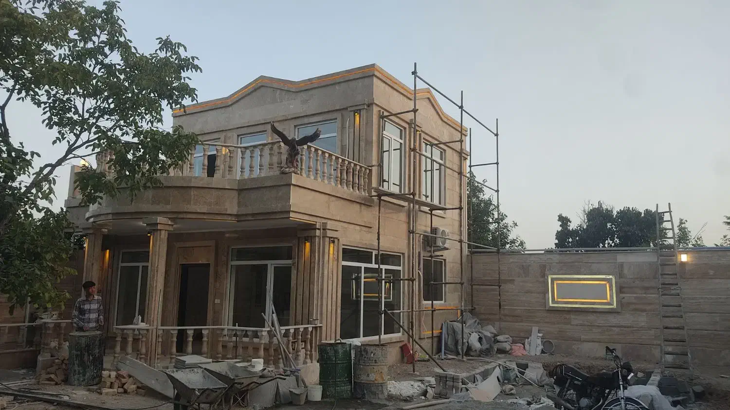 تکنسین برق صنعتی / برقکاری / سیم کشی/ خرده کاری|خدمات پیشه و مهارت|ماهدشت, |دیوار