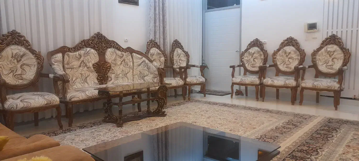 مبل سلطنتی مدل فرحی ۹ نفره بسیار تمیز و خاص|مبلمان خانگی و میز عسلی|سنندج, |دیوار