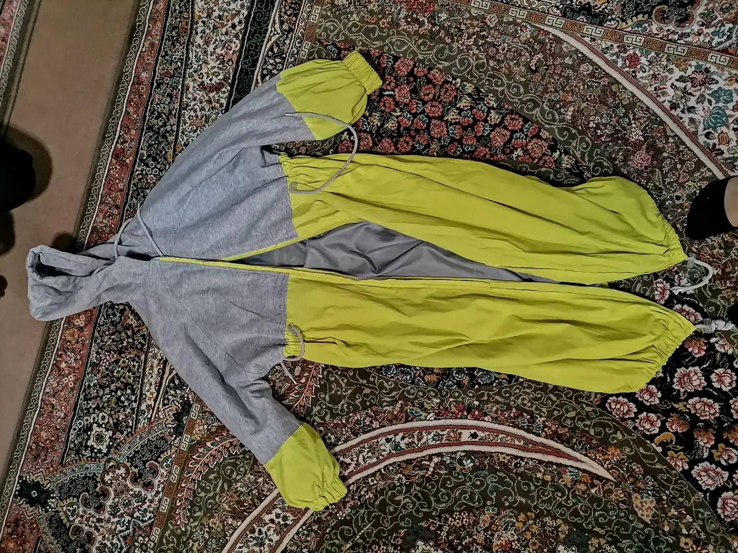 سه عدد پالتو در حد نو یکیش ک اصلا استفاده نشده|لباس|شهریار, ابراهیم‌آباد|دیوار