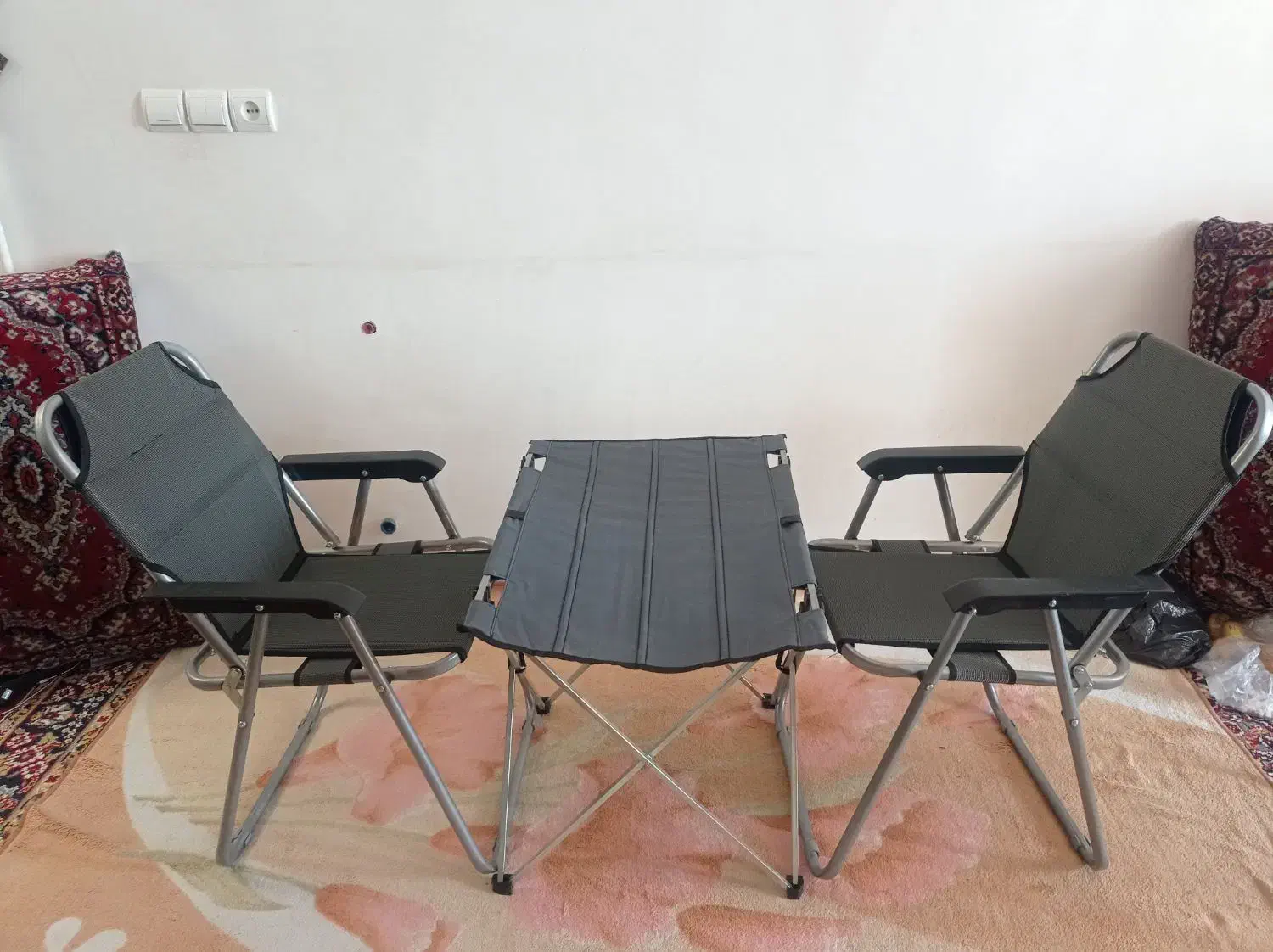 صندلی و میز وزیرانداز|صندلی و نیمکت|ملایر, |دیوار