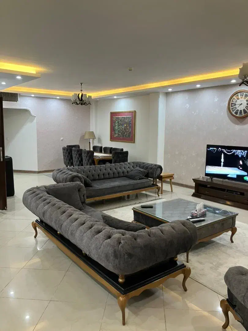 آپارتمان ۱۳۰متر/جنوبی/۲خواب/طبقه۵تاپ لوکیشن/سعدی|فروش آپارتمان|اصفهان, رزمندگان|دیوار