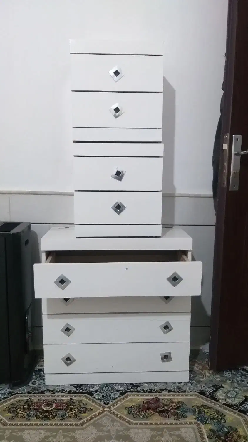 میز ارایش قیمت توافقی|تخت و سرویس خواب|کاشان, فاز ۲ ناجی آباد|دیوار