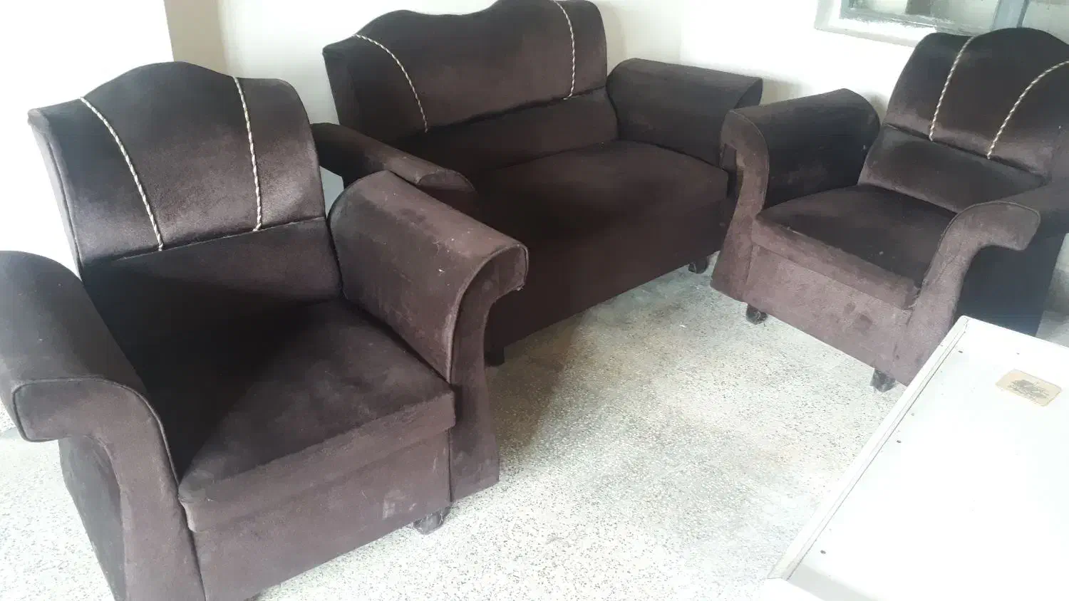 مبل ۷ نفره|مبلمان خانگی و میز عسلی|رشت, لاکان|دیوار