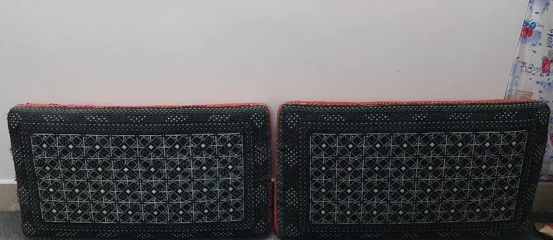 پشتی|پشتی|قم, دورشهر|دیوار