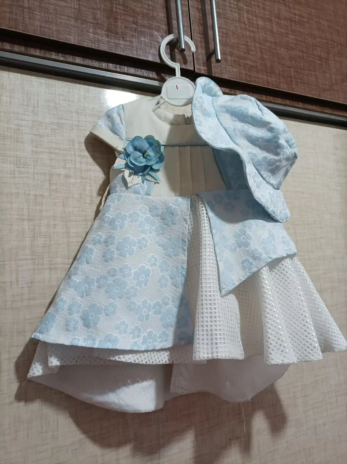 تعدادی لباس بچگانه|کفش و لباس بچه|تبریز, |دیوار