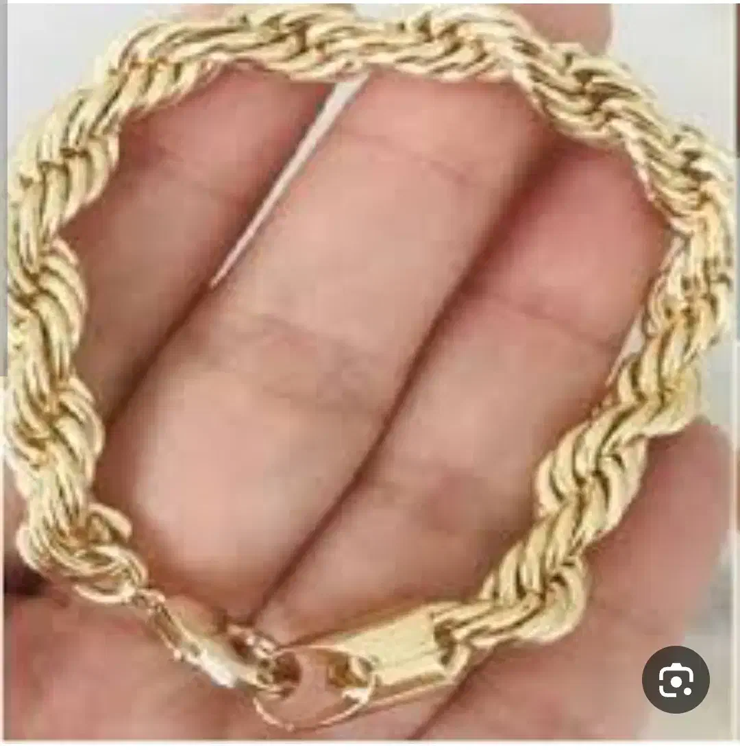 دستبند زنجیری گمشده|اشیا|تبریز, |دیوار