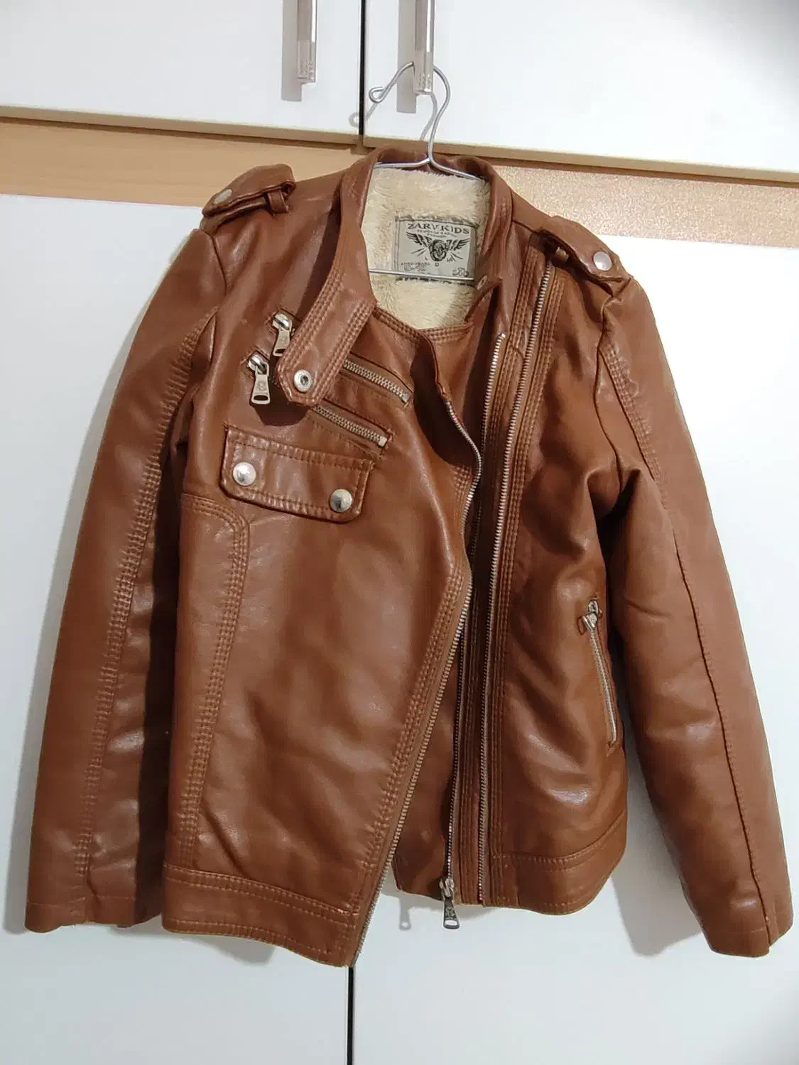 کاپشن چرم|کفش و لباس بچه|ارومیه, |دیوار