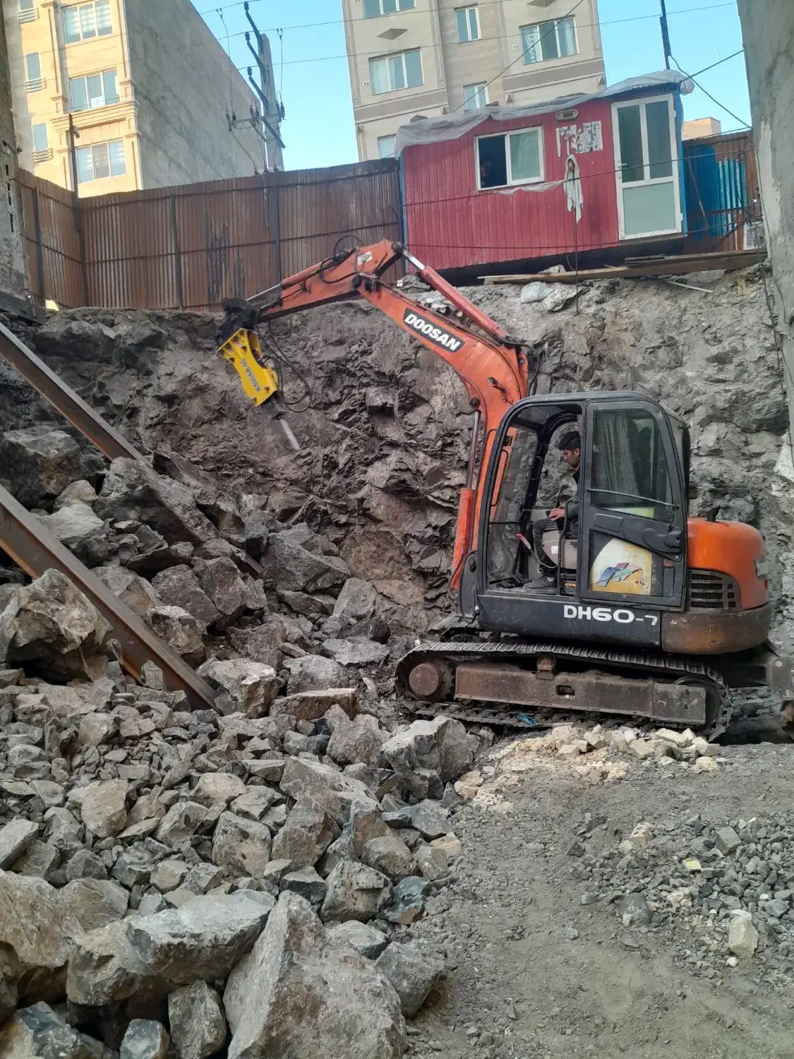 اجاره مینی بیل وبابکت بومهن پردیس رودهن وحومه|خدمات حمل و نقل|پردیس, فاز ۴|دیوار