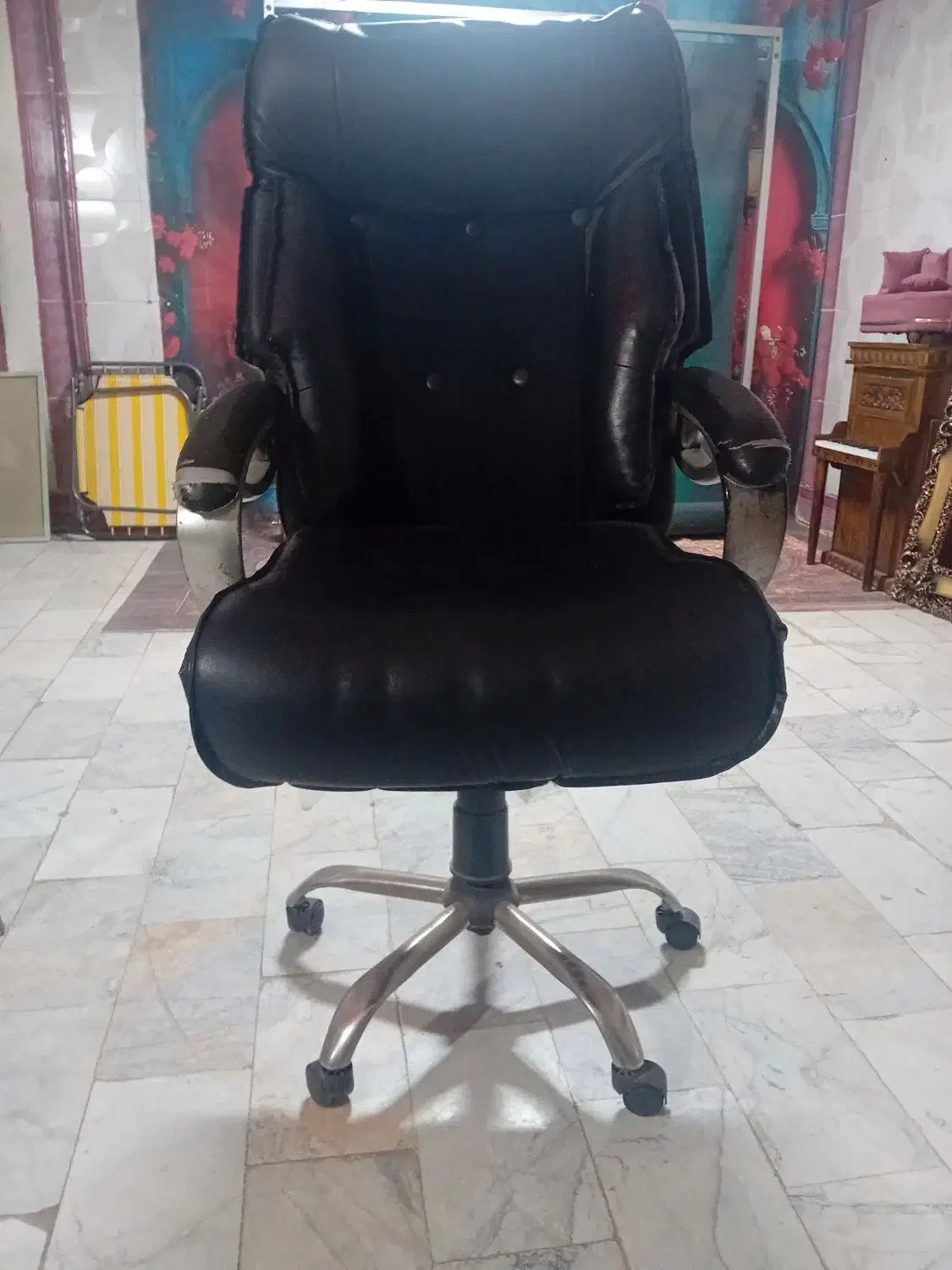 سندلی|صندلی و نیمکت|قزوین, |دیوار