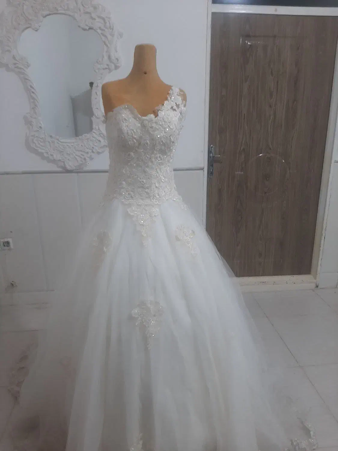 لباس عروس|لباس|قنوات, |دیوار