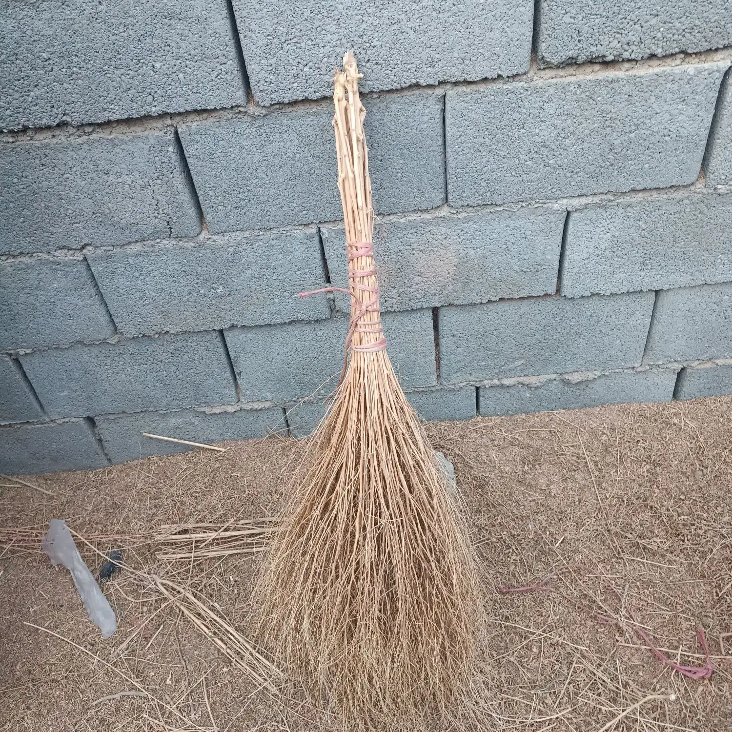 جارو سیخی شهرداری|لوازم نظافت|مشهد, انقلاب|دیوار