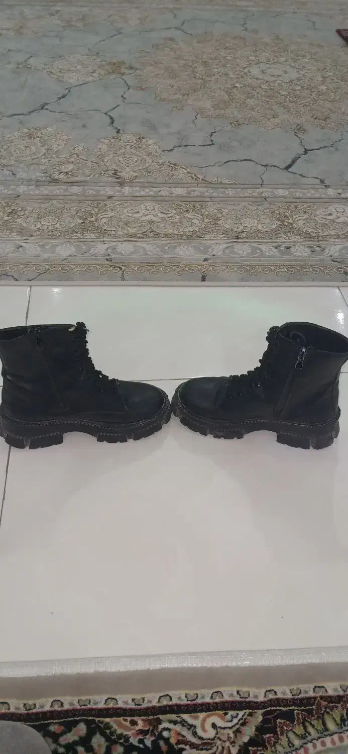 نسیم شهر|کیف، کفش، کمربند|نسیم‌شهر, |دیوار