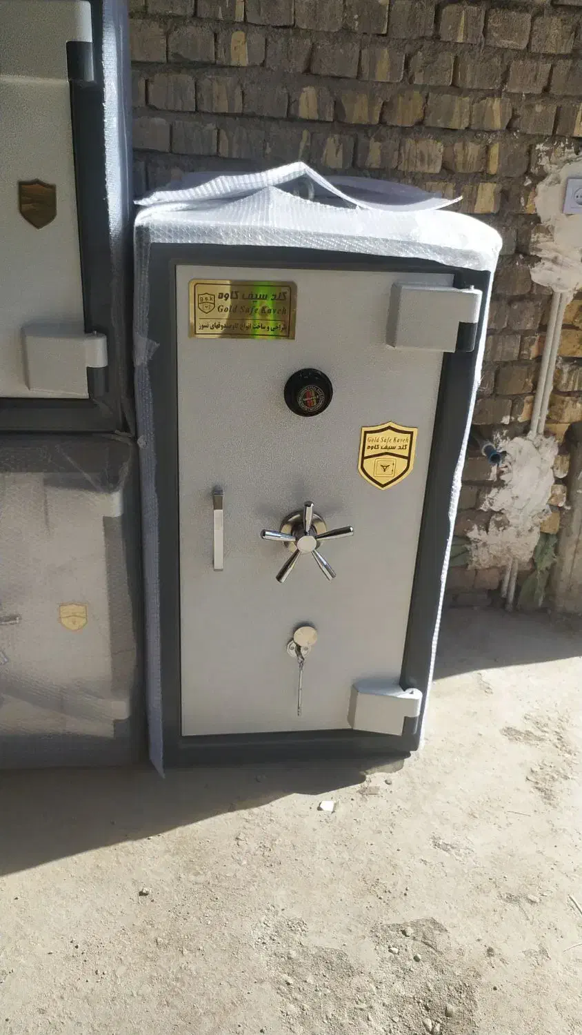 گاوصندوق ارتفاع 1/20مخصوص نمایشگاه و املاک|ابزارآلات|اراک, |دیوار