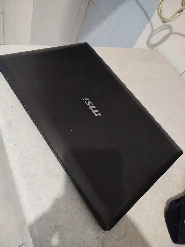 لب تاپ|رایانه همراه|رودهن, |دیوار