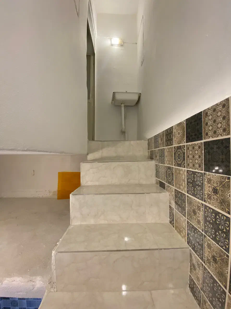 سوییت تجاری آستانه بازارچه حاج اصغر «اقساطی»|فروش خانه و ویلا|شیراز, بالا کفت|دیوار