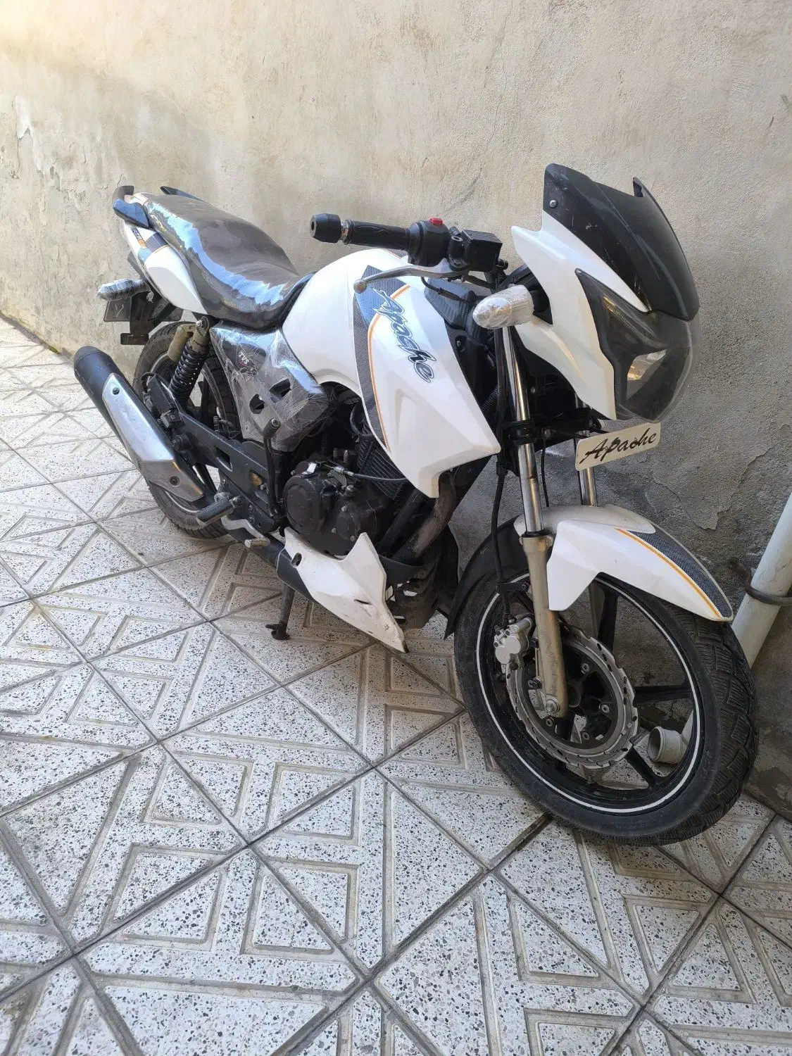 اپاچی|موتورسیکلت|نیشابور, فردوس شمالی|دیوار