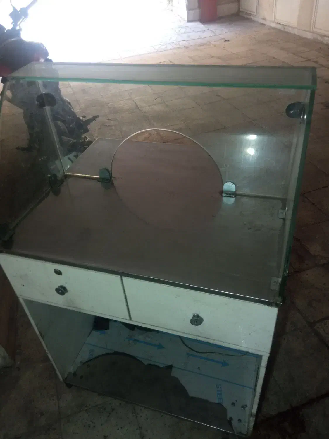 میز کار ساندویچی|کافیشاپ و رستوران|تهران, مینای شمالی (مخبر)|دیوار