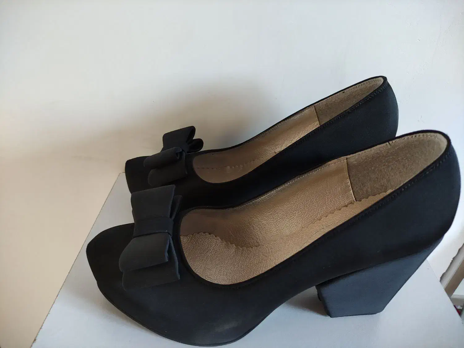 کفش مجلسی|کیف، کفش، کمربند|مرند, |دیوار