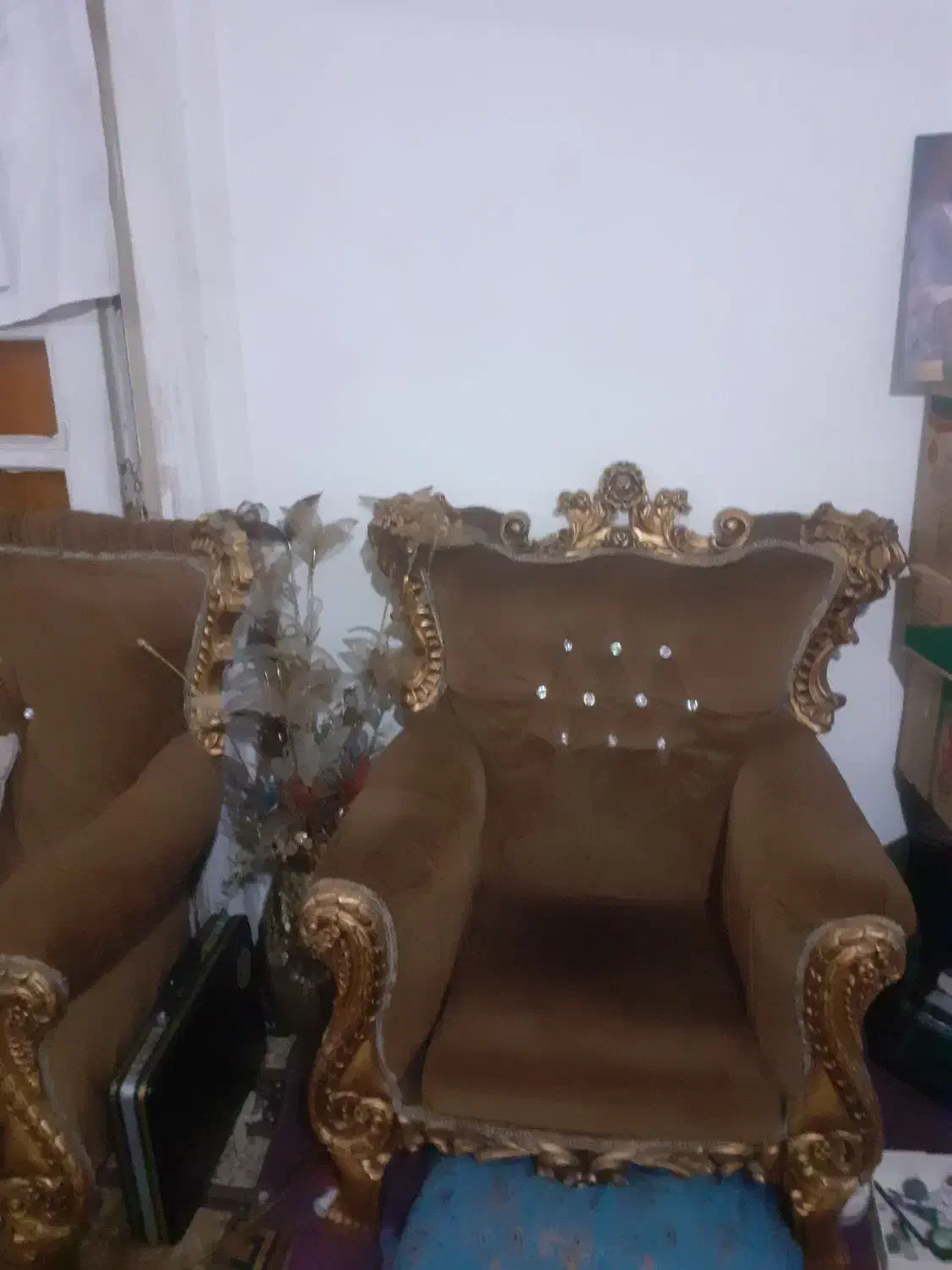 مبل ۷نفره به همراه جلومبلی وعسلی|مبلمان خانگی و میز عسلی|رباطکریم, رباطکریم|دیوار