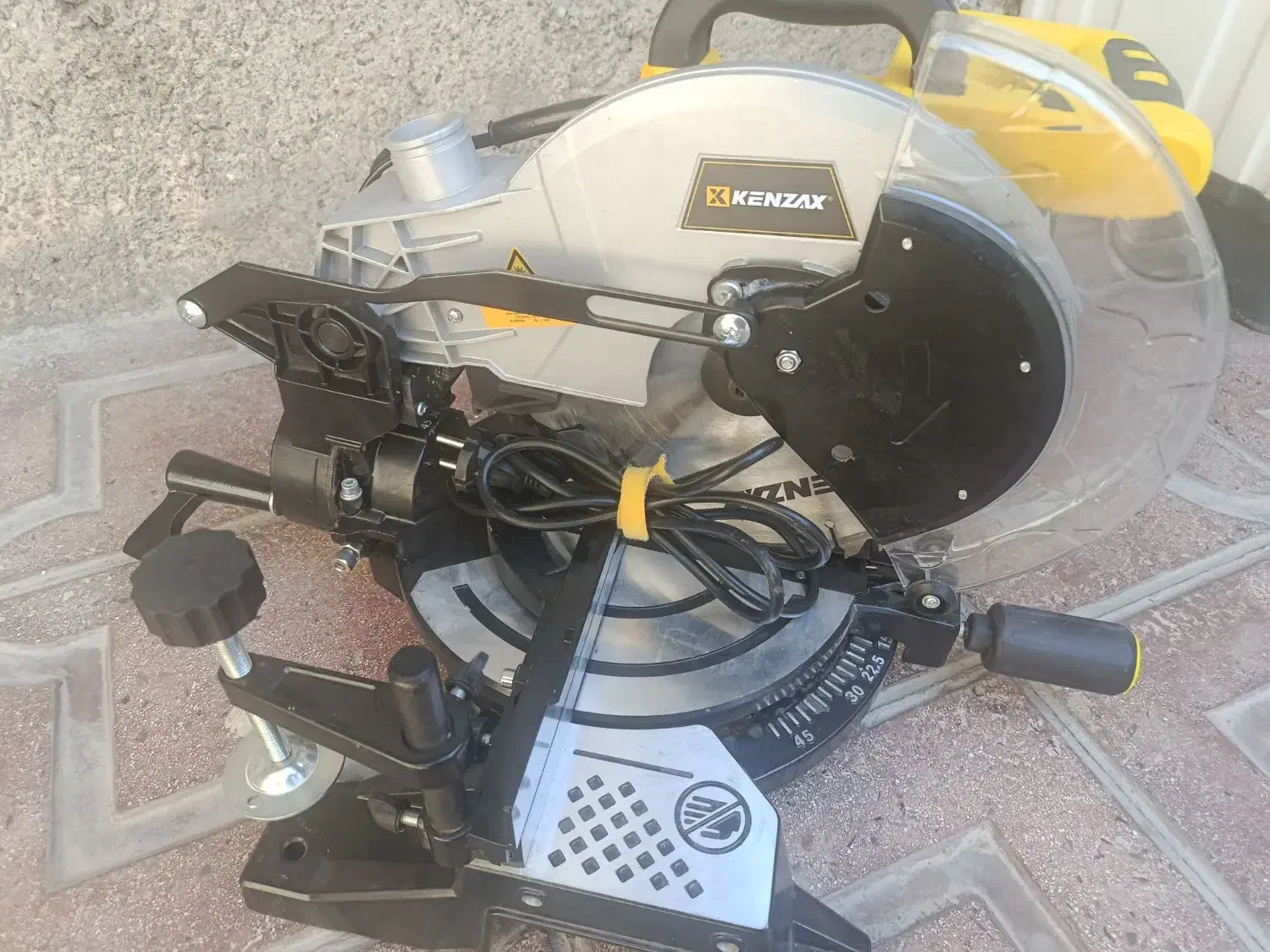 فارسی بر|ابزارآلات|چهارباغ, |دیوار