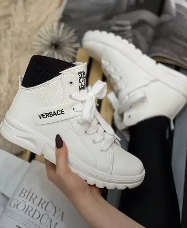 مانتوکاپشن پالتو،کفش نیم بوت|کیف، کفش، کمربند|کرمان, |دیوار