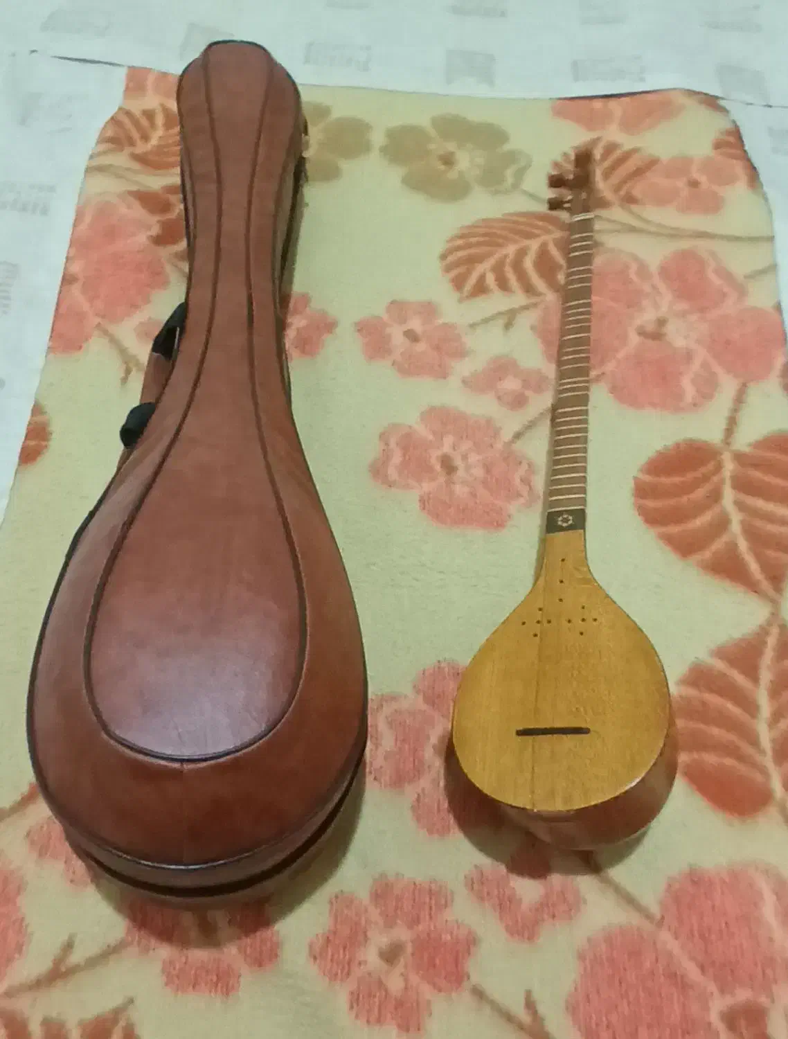 سه تار|سازهای سنتی|محمدیه-قزوین, |دیوار